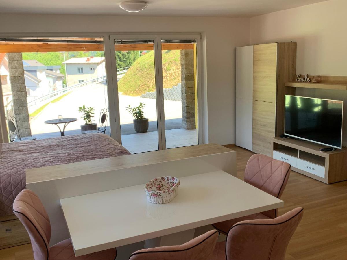 Apartmaji Pr' Nas Laško Eksteriør billede